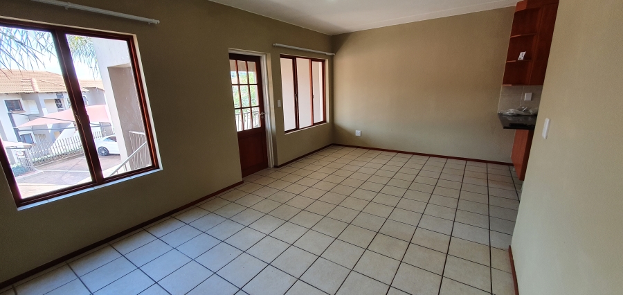 To Let 2 Bedroom Property for Rent in Glenvista Gauteng