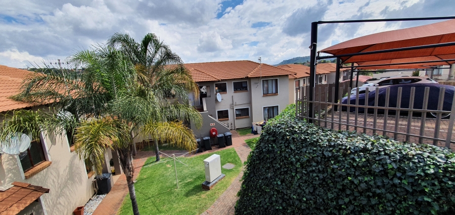 To Let 2 Bedroom Property for Rent in Glenvista Gauteng