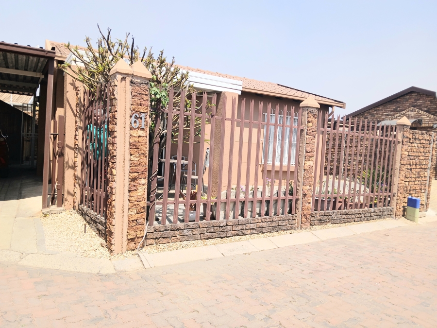 2 Bedroom Property for Sale in Eden Glen Gauteng