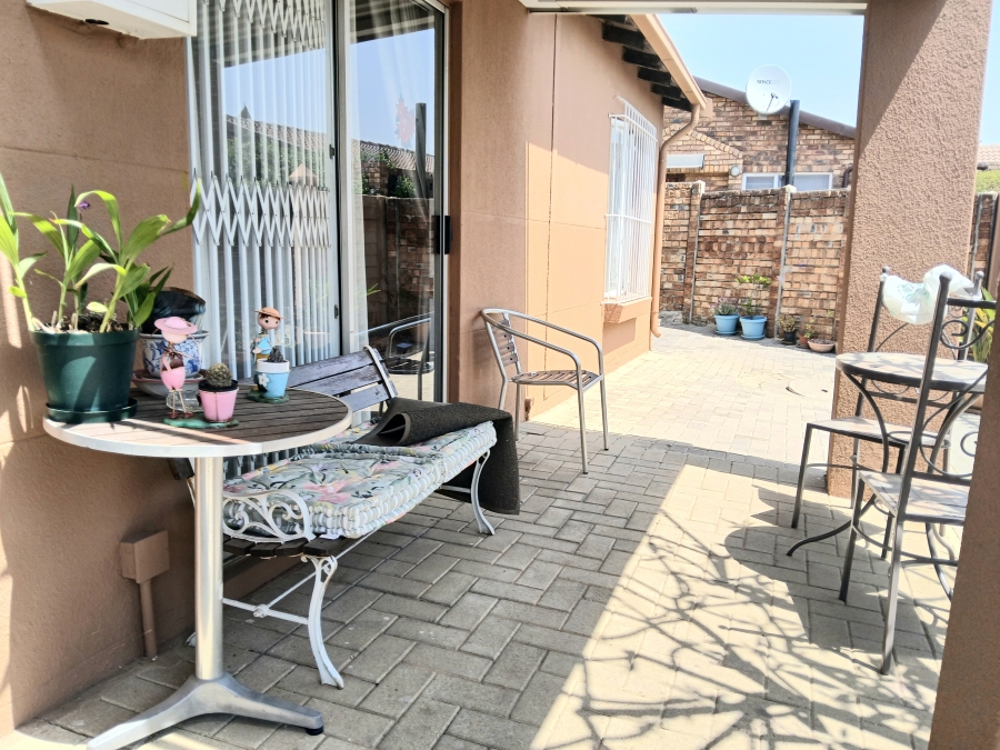 2 Bedroom Property for Sale in Eden Glen Gauteng