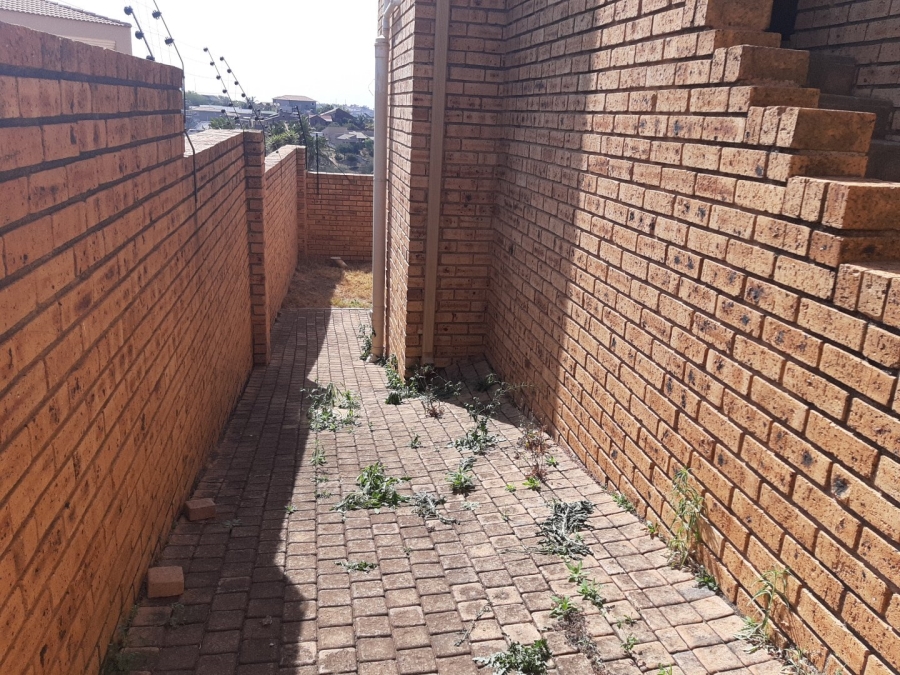 To Let 3 Bedroom Property for Rent in Noordheuwel Gauteng