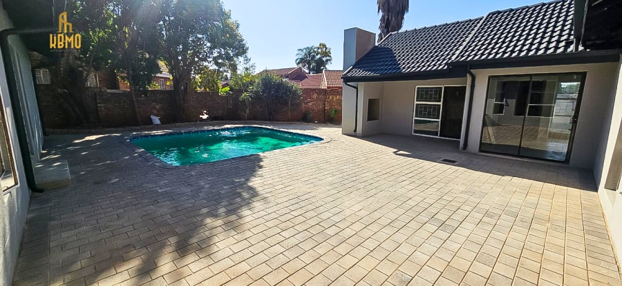 4 Bedroom Property for Sale in Florauna Gauteng