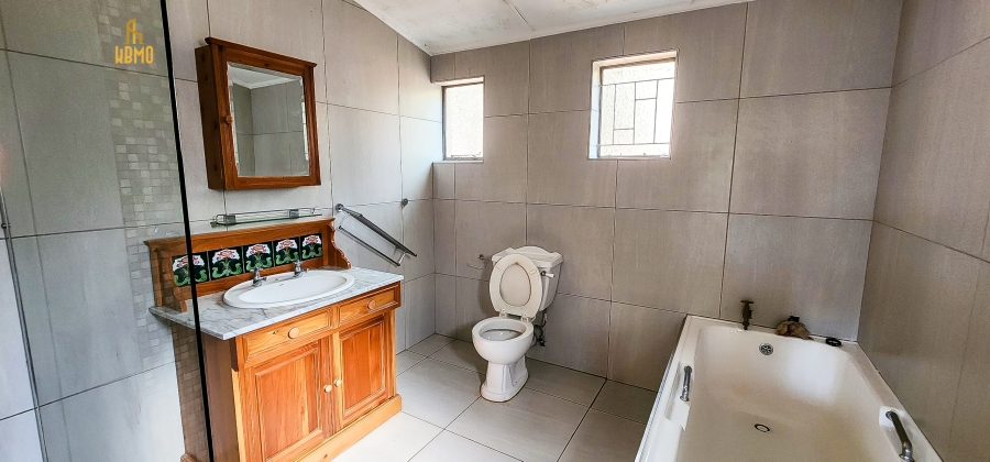 4 Bedroom Property for Sale in Pretoria North Gauteng