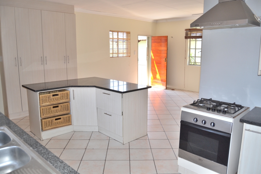 5 Bedroom Property for Sale in Thatchfield Estate Gauteng