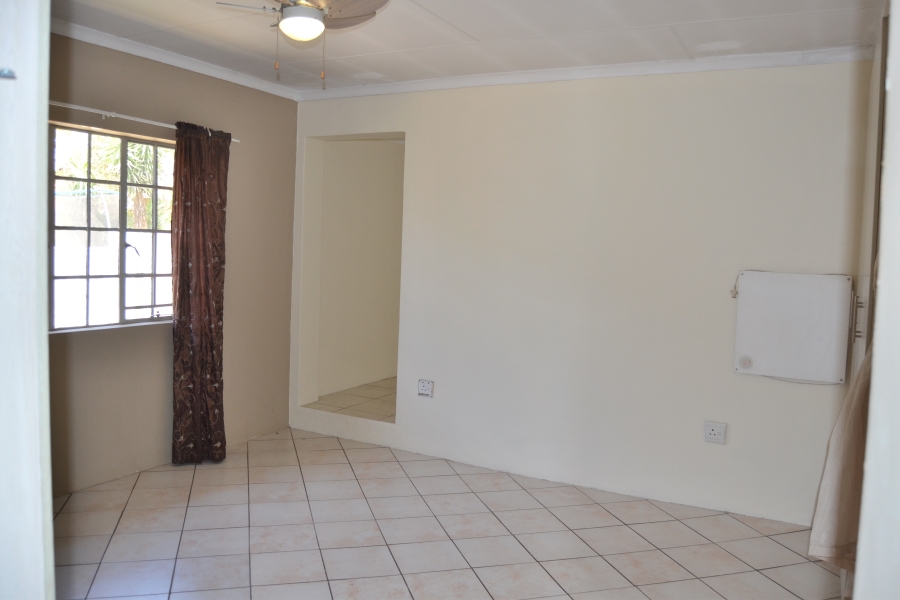 5 Bedroom Property for Sale in Thatchfield Estate Gauteng