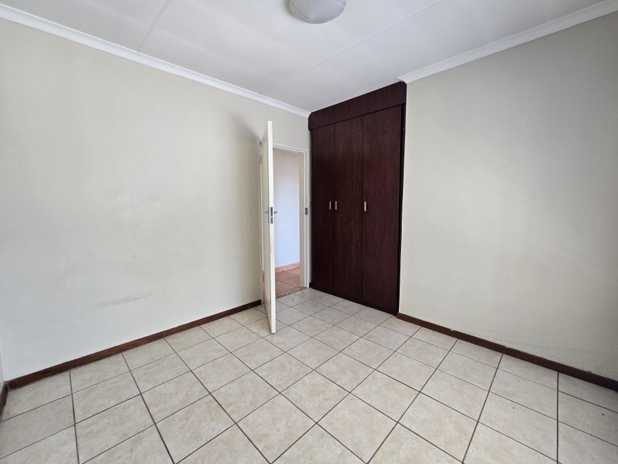 To Let 3 Bedroom Property for Rent in Thatchfield Cresent Gauteng