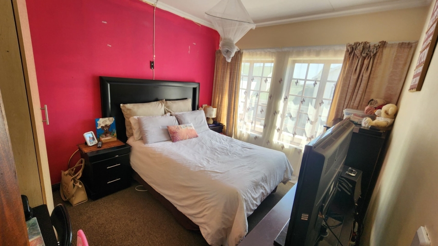 2 Bedroom Property for Sale in Montana Tuine Gauteng