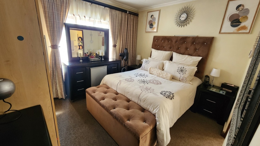 2 Bedroom Property for Sale in Montana Tuine Gauteng