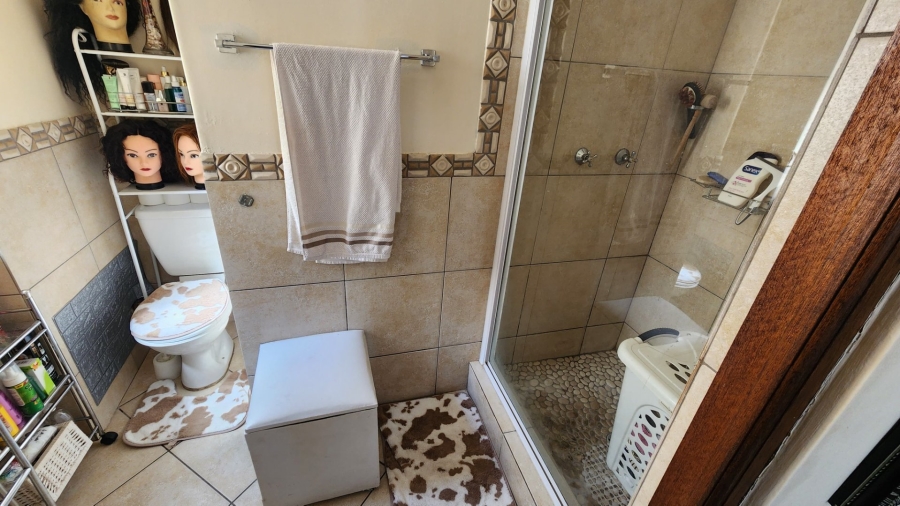 2 Bedroom Property for Sale in Montana Tuine Gauteng