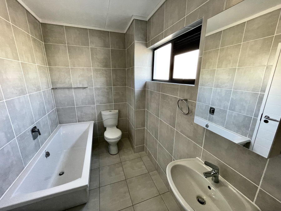 To Let 3 Bedroom Property for Rent in Moreleta Park Gauteng