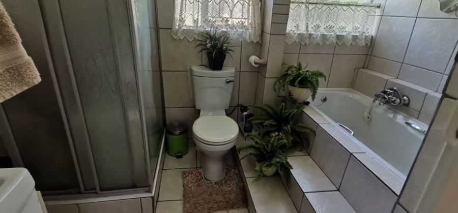 3 Bedroom Property for Sale in Brackendowns Gauteng