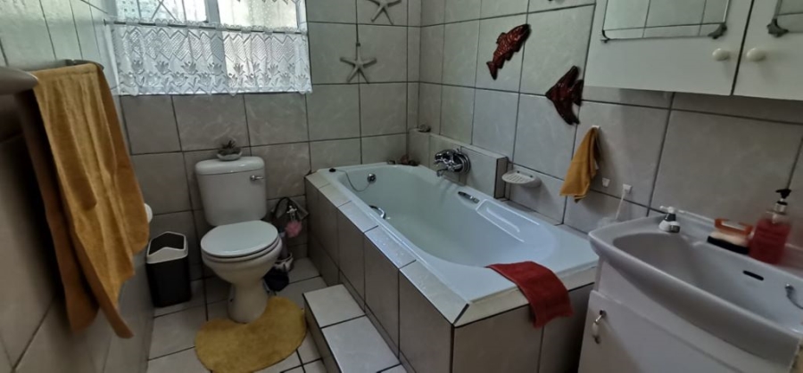 3 Bedroom Property for Sale in Brackendowns Gauteng