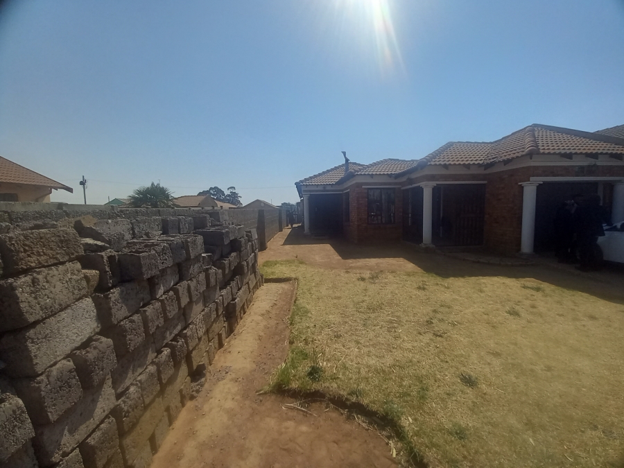 3 Bedroom Property for Sale in Geluksdal Gauteng