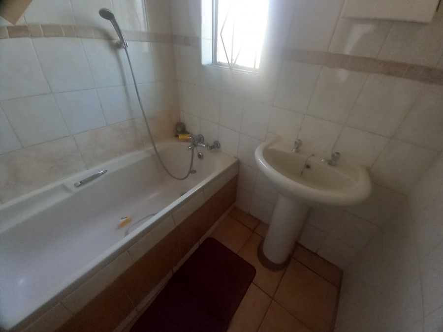 3 Bedroom Property for Sale in Geluksdal Gauteng