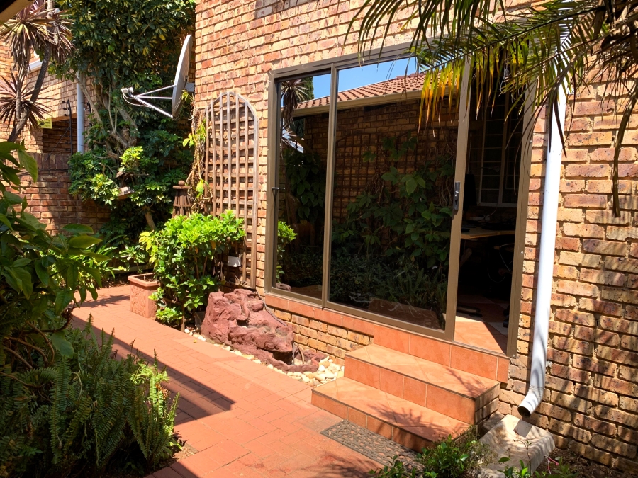 3 Bedroom Property for Sale in Zwartkop Gauteng