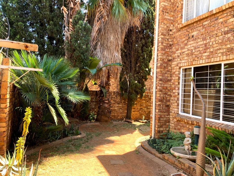 3 Bedroom Property for Sale in Zwartkop Gauteng