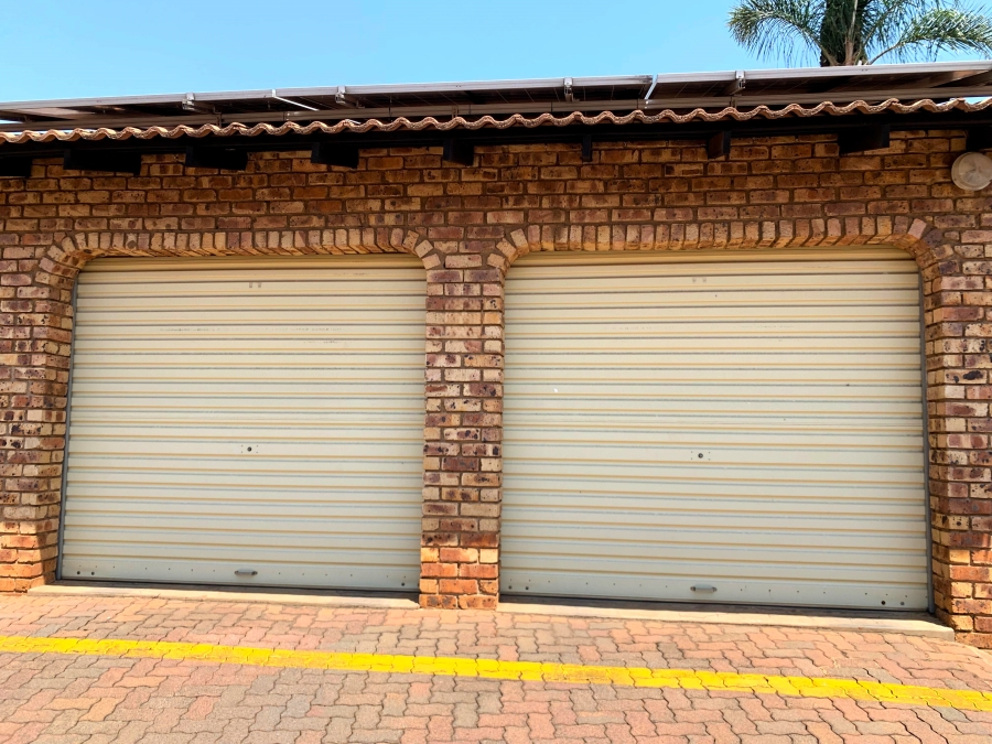 3 Bedroom Property for Sale in Zwartkop Gauteng