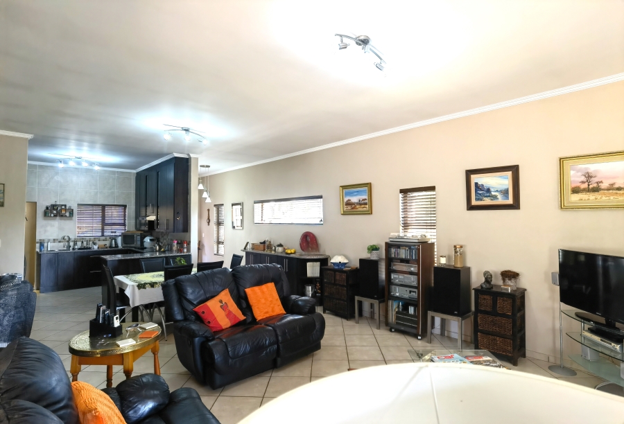 3 Bedroom Property for Sale in Copperleaf Estate Gauteng