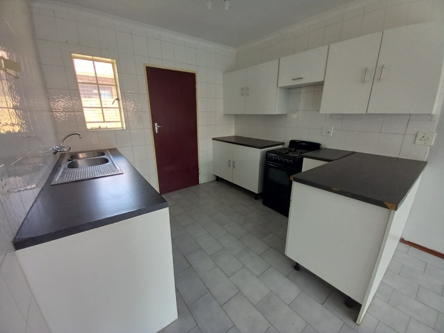 3 Bedroom Property for Sale in Glen Marais Gauteng