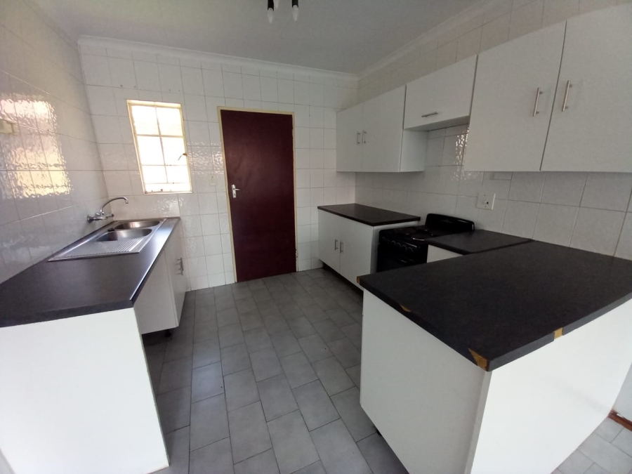 3 Bedroom Property for Sale in Glen Marais Gauteng