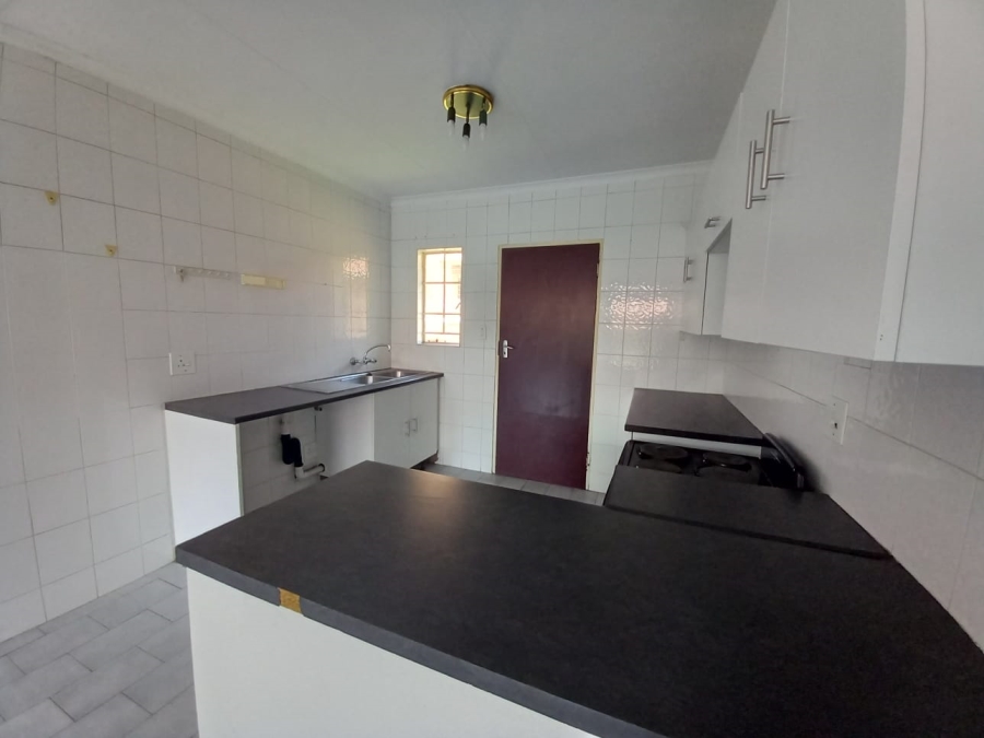 3 Bedroom Property for Sale in Glen Marais Gauteng