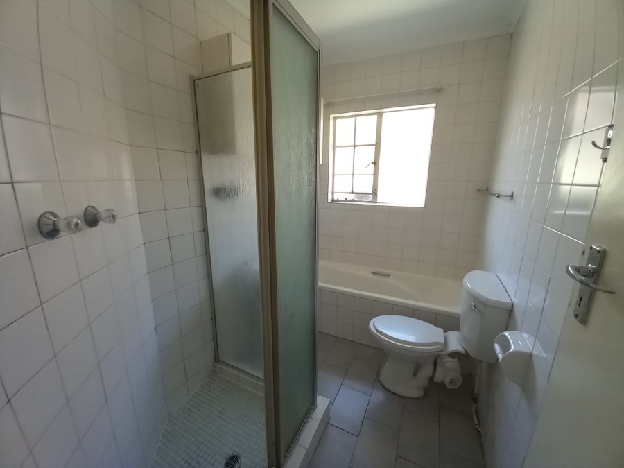 3 Bedroom Property for Sale in Glen Marais Gauteng