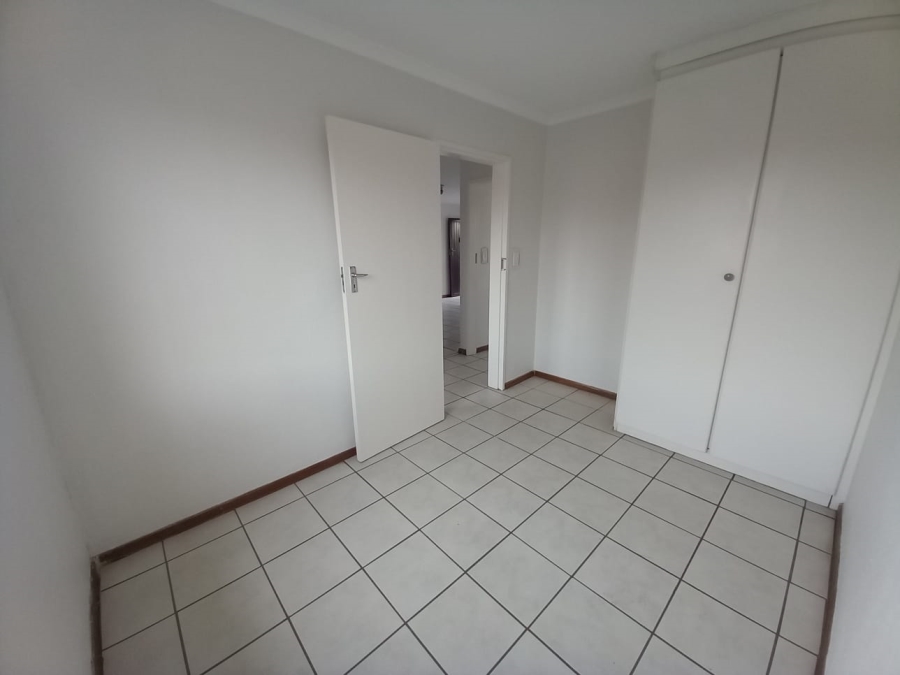 2 Bedroom Property for Sale in Glen Marais Gauteng