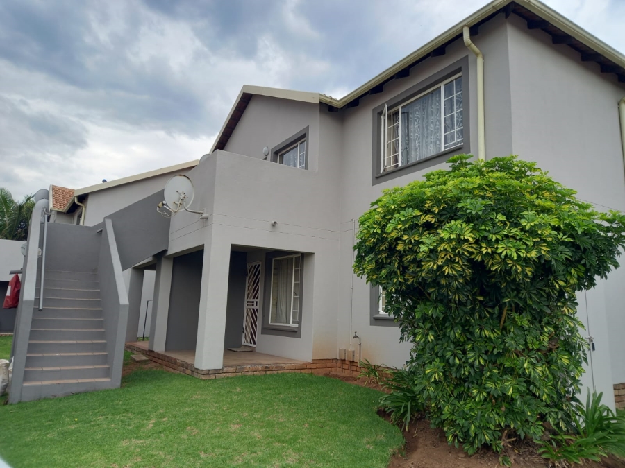 2 Bedroom Property for Sale in Glen Marais Gauteng