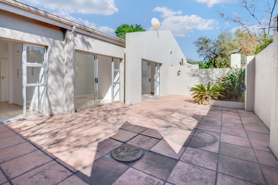 3 Bedroom Property for Sale in Lonehill Gauteng