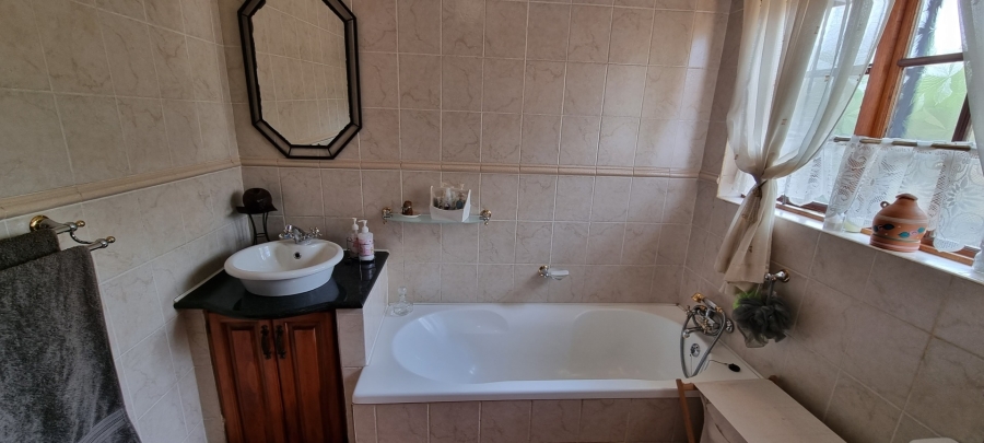 4 Bedroom Property for Sale in Henley on Klip Gauteng