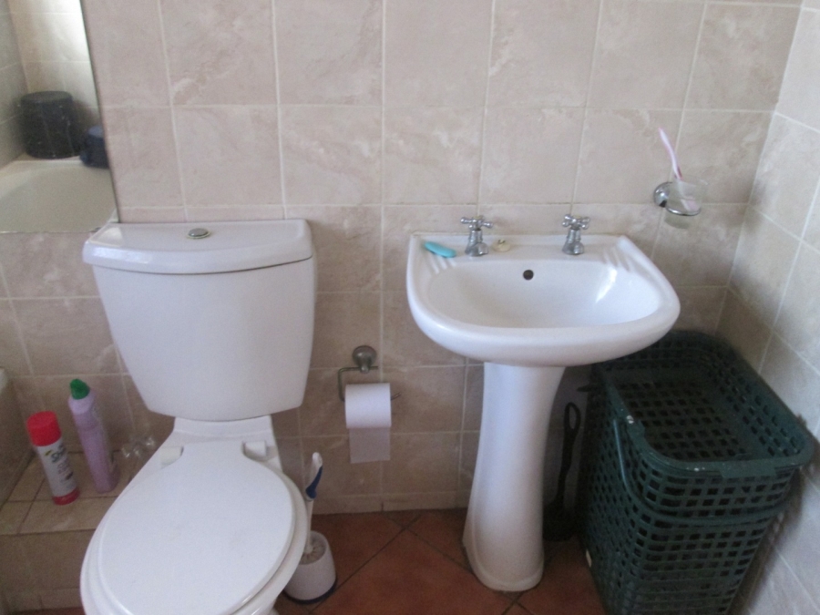 2 Bedroom Property for Sale in Ravensklip Gauteng