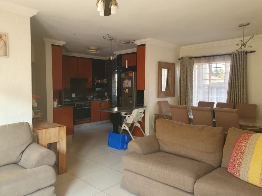 To Let 3 Bedroom Property for Rent in Beyers Park Gauteng