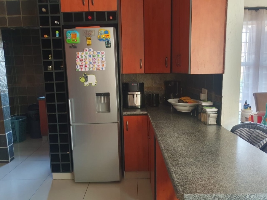 To Let 3 Bedroom Property for Rent in Beyers Park Gauteng