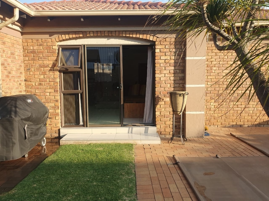 To Let 3 Bedroom Property for Rent in Beyers Park Gauteng