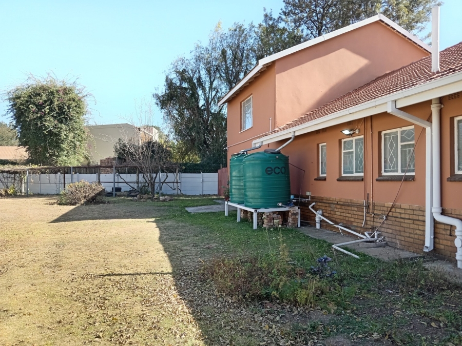 5 Bedroom Property for Sale in Selcourt Gauteng