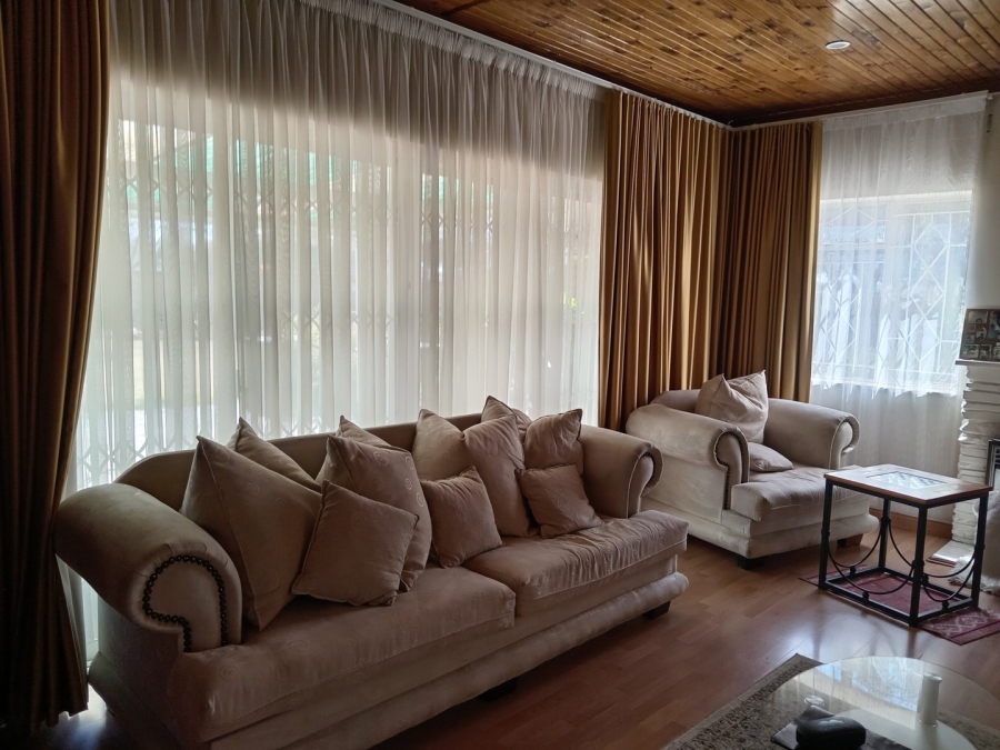 5 Bedroom Property for Sale in Selcourt Gauteng