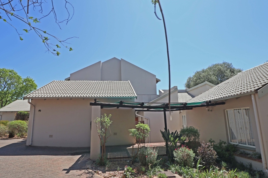 To Let 3 Bedroom Property for Rent in Bryanston Gauteng