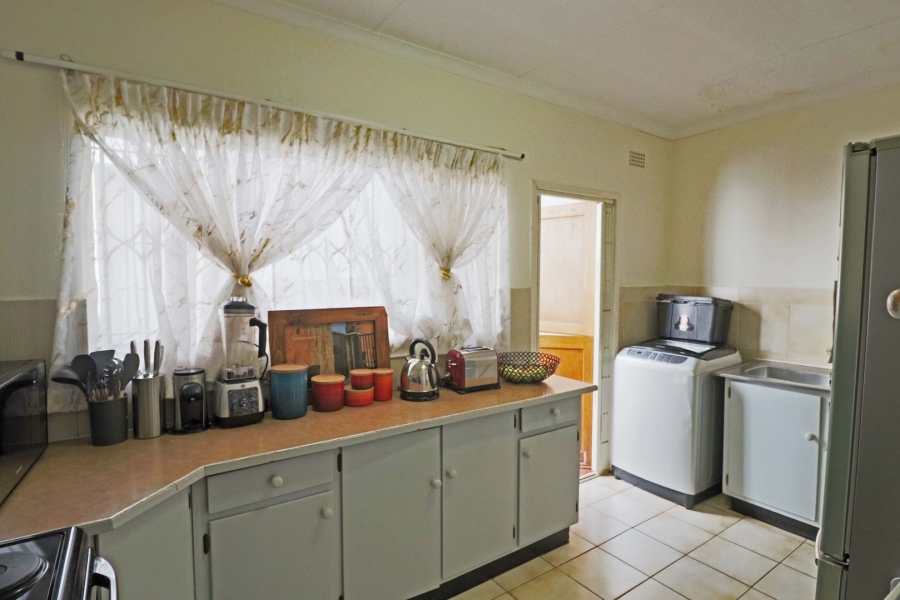 To Let 3 Bedroom Property for Rent in Bryanston Gauteng