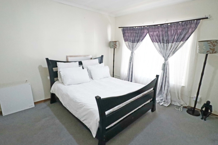 To Let 3 Bedroom Property for Rent in Bryanston Gauteng