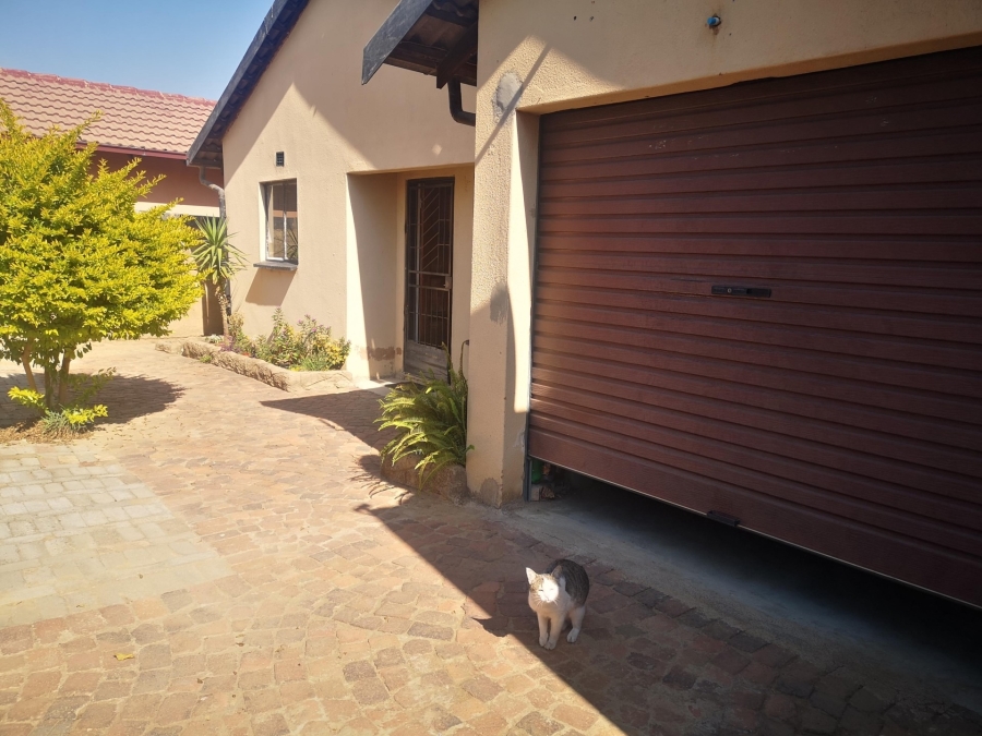 3 Bedroom Property for Sale in Birch Acres Gauteng