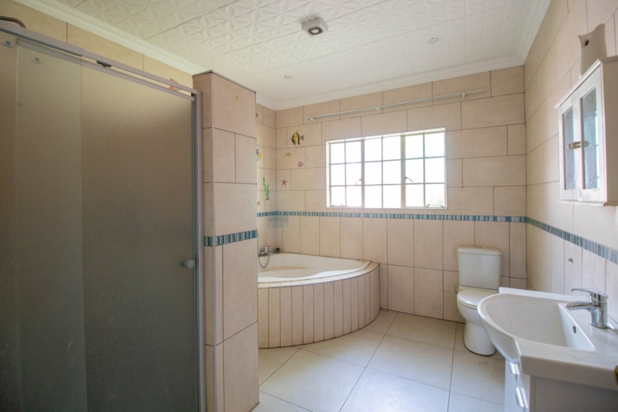 9 Bedroom Property for Sale in Bredell Gauteng