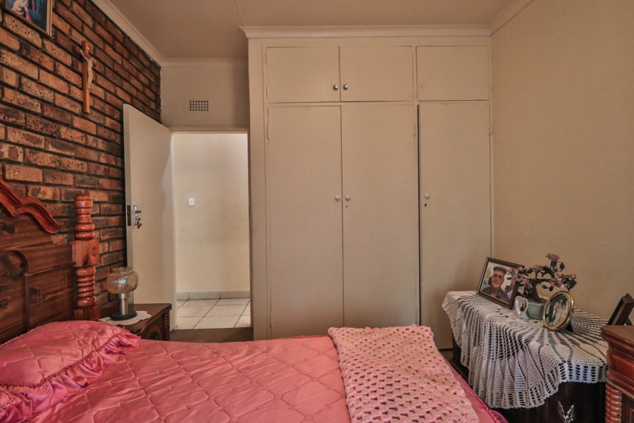 3 Bedroom Property for Sale in Van Riebeeck Park Gauteng