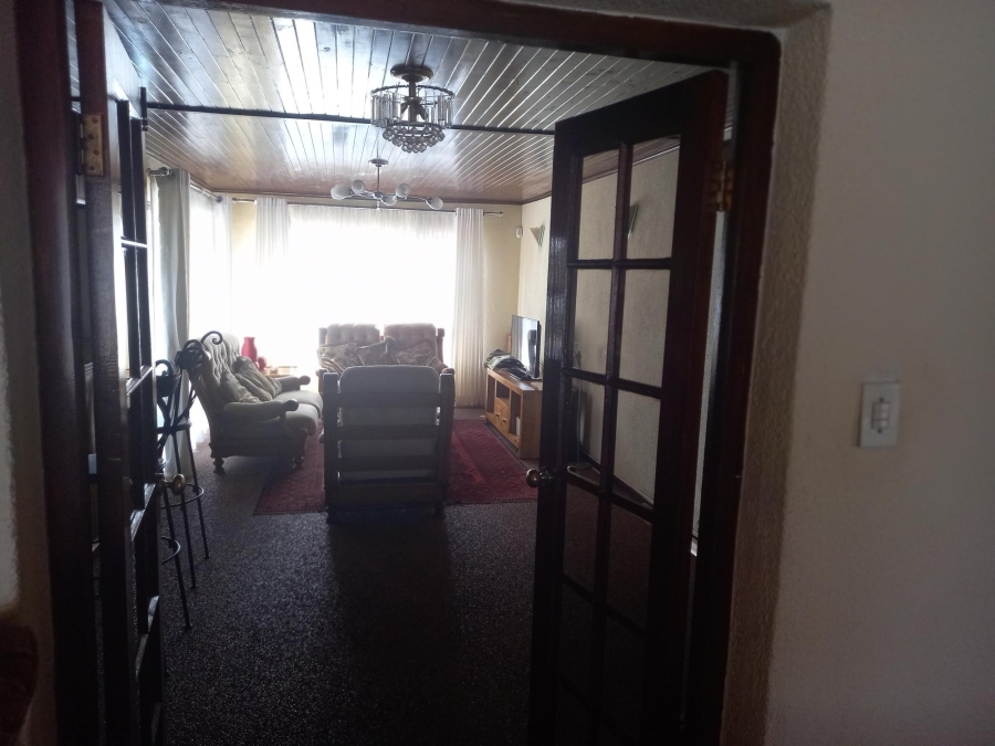 4 Bedroom Property for Sale in Birchleigh North Gauteng