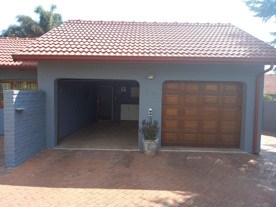 4 Bedroom Property for Sale in Birchleigh North Gauteng