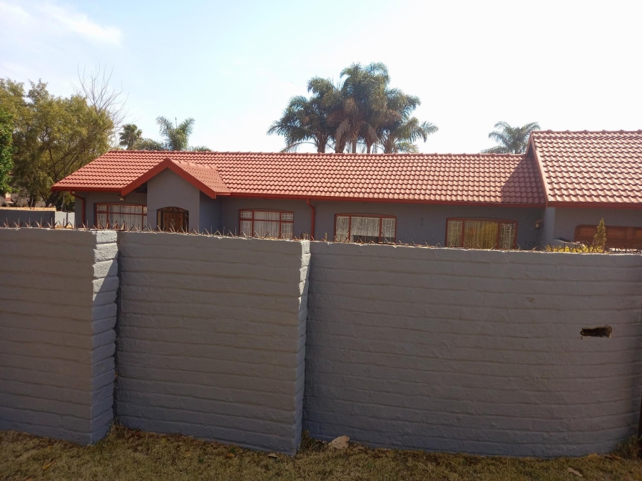 4 Bedroom Property for Sale in Birchleigh North Gauteng