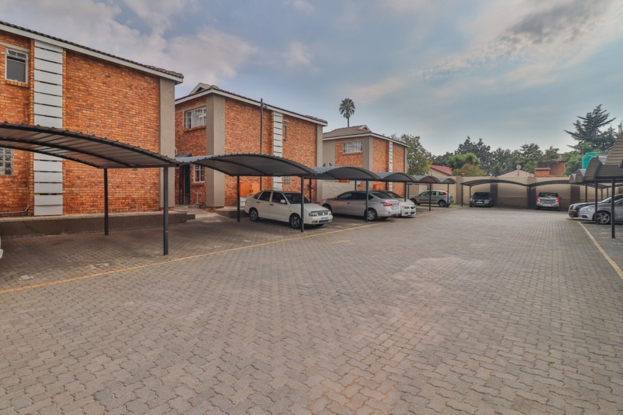 2 Bedroom Property for Sale in Birchleigh Gauteng