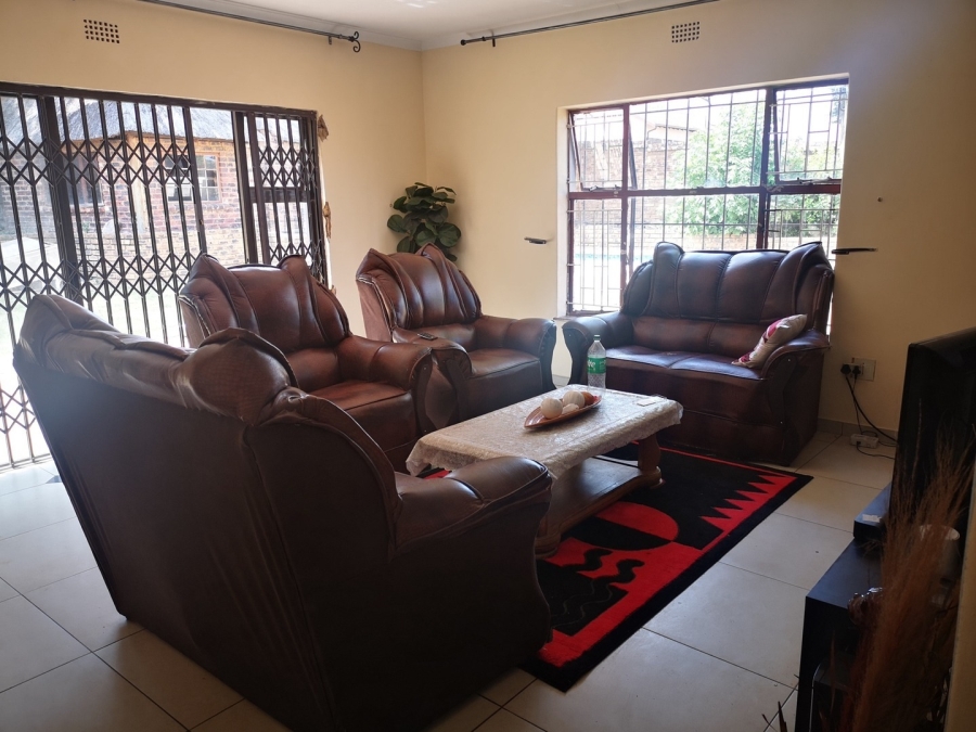 3 Bedroom Property for Sale in Birchleigh North Gauteng