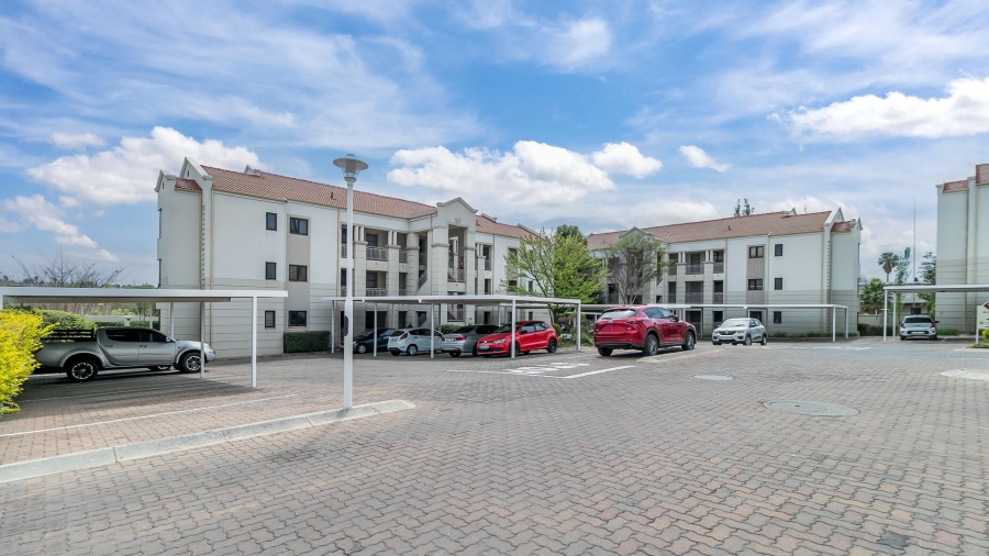 2 Bedroom Property for Sale in Erand Gardens Gauteng