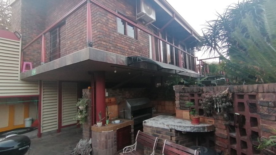 4 Bedroom Property for Sale in Pretoria North Gauteng