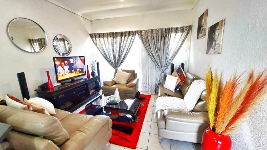 1 Bedroom Property for Sale in Halfway Gardens Gauteng